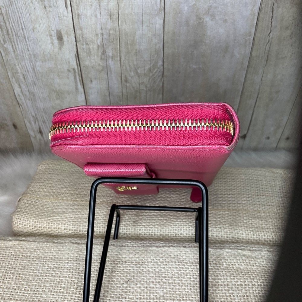 Prada Pink Saffiano Ribbon Zip Around Full Inclusion - Picture 3 of 9